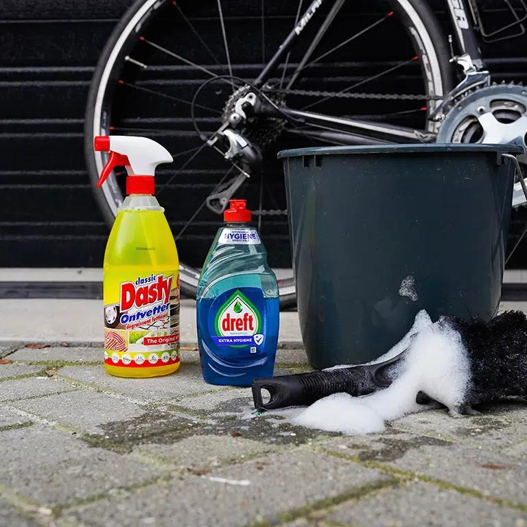 Bike cleaning outlet liquid