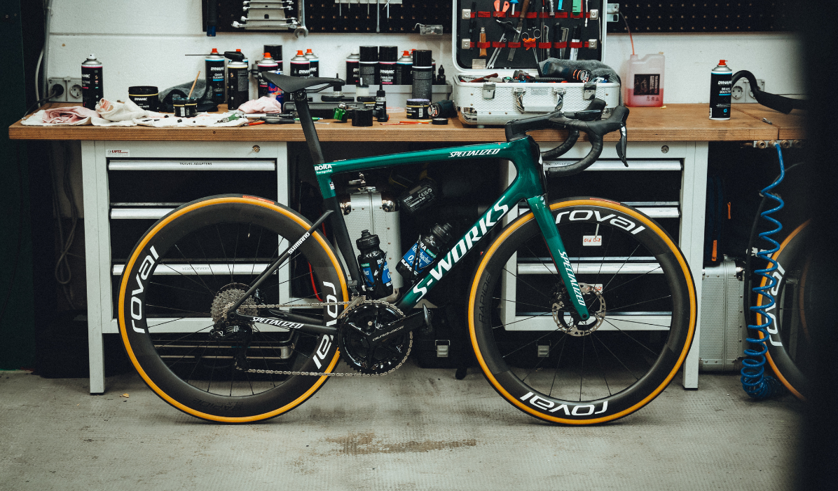 S works tarmac 2024 sl8